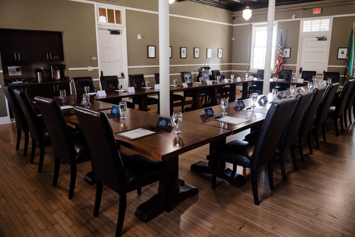 v-artillery-barracks-86